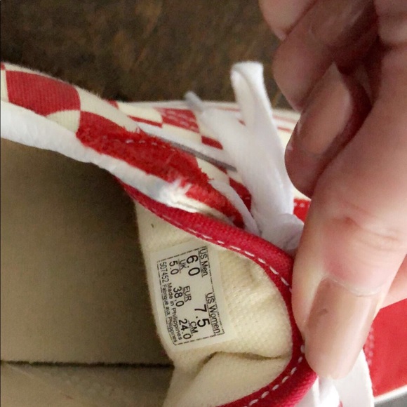 Vans - Picture 3 of 4